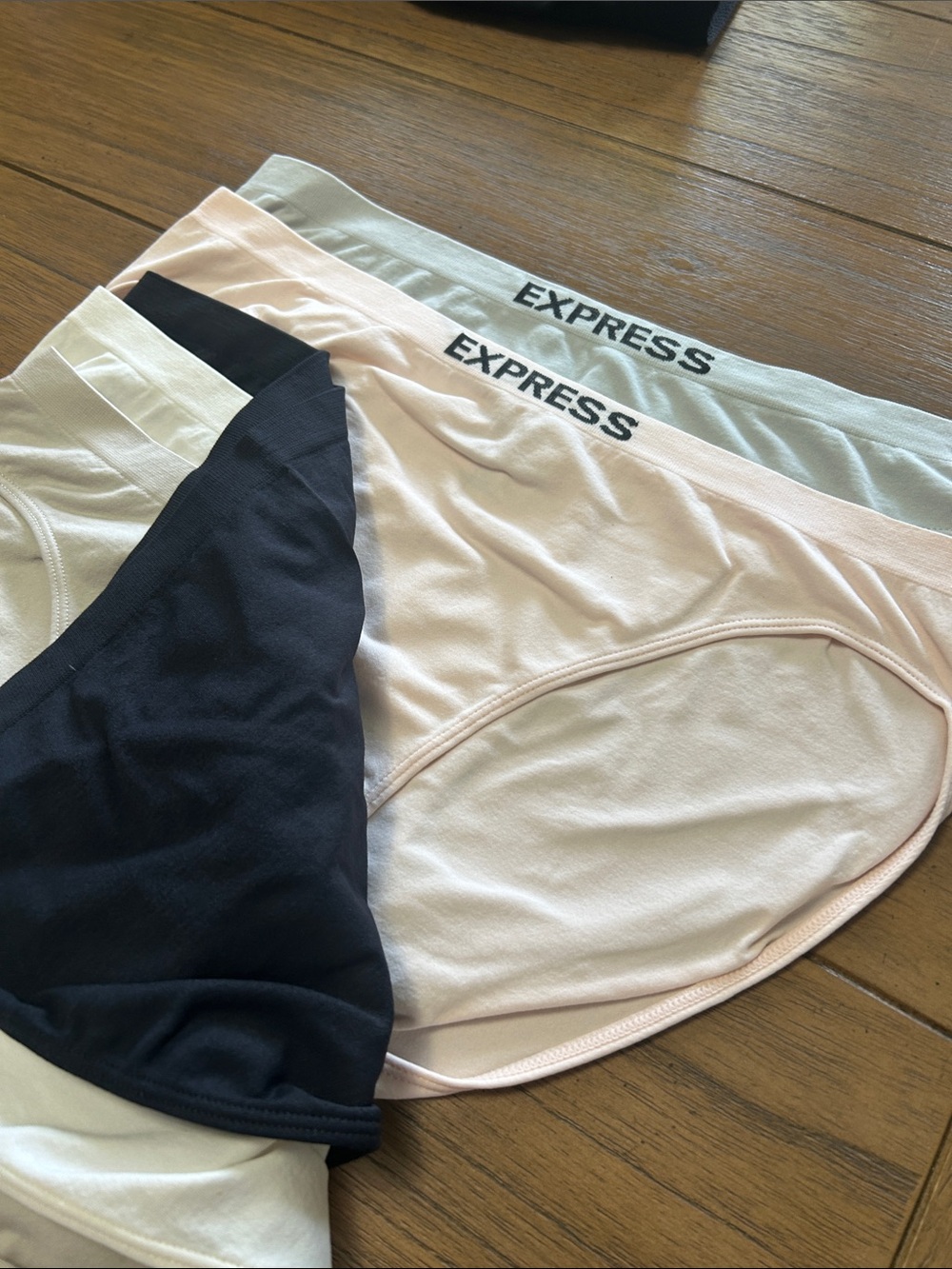 Express Women's Bikini Briefs - super soft and smooth - NWOT - Picture 5 of 7